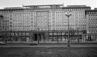Dateiname=Berlin-Friedrichshain-Karl-Marx-199609-21.jpg
Dateigröße=201KB
Abmessungen: 880x522
hinzugefügt am: 04. Januar 2016 Berlin-Friedrichshain-Karl-Marx-199609-21.jpg