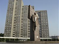 Dateiname=Berlin-Friedrichshain-Lenin-19911017-107.jpg
Dateigröße=220KB
Abmessungen: 880x662
hinzugefügt am: 04. Januar 2016 Berlin-Friedrichshain-Lenin-19911017-107.jpg