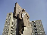 Dateiname=Berlin-Friedrichshain-Lenin-19911017-110.jpg
Dateigröße=179KB
Abmessungen: 880x658
hinzugefügt am: 04. Januar 2016 Berlin-Friedrichshain-Lenin-19911017-110.jpg