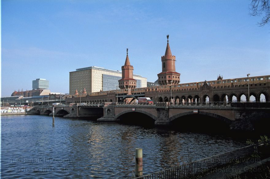 Berlin. Friedrichshain. Spree. Oberbaumbrücke
November 2002. Berlin. Friedrichshain. Fluss Spree. Oberbaumbrücke
Schlüsselwörter: Berlin;Deutschland;Fluss;Friedrichshain;Germany;Oberbaumbrücke;2002;Spree