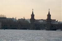 Berlin-Friedrichshain-Oberbaumbruecke-20060129-93.jpg