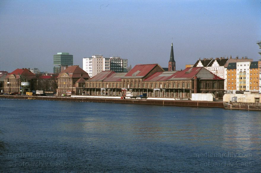Berlin. Friedrichshain. Spree.
November 2002. Berlin. Friedrichshain. Fluss Spree.
Schlüsselwörter: Berlin;Deutschland;Fluss;Friedrichshain;Germany;2002;Spree