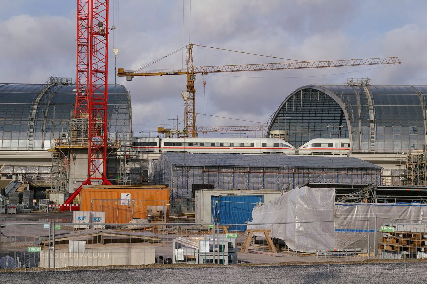 Berlin. Baustelle Lehrter Bahnhof. Berliner Hauptbahnhof
21. 1. 2005. Berlin. Mitte. Moabit. Baustelle Lehrter Bahnhof. Berliner Hauptbahnhof
Schlüsselwörter: Berlin;Berlin Central Station;Berlin Hauptbahnhof;Bundesbahn;DB;Deutsche;Deutschland;Eisenbahn;Germany;Hauptbahnhof;Lehrter;Lehrter Bahnhof;Mitte;Moabit;S-Bahn;Spree;2005;Stadtbahnhof
