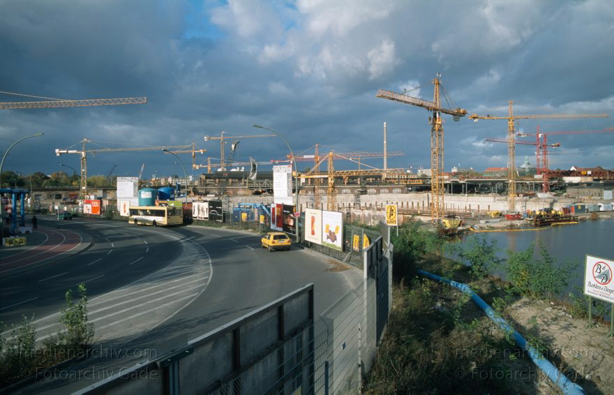 Berlin. Moabit. Baustelle am Lehrter Bahnhof.
Oktober 1998. Berlin. Moabit. Baustelle am Lehrter Bahnhof.
Schlüsselwörter: Berlin;Deutschland;Germany;Lehrter Bahnhof;1998;Moabit