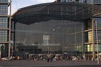 Dateiname=Berlin-Mitte-Moabit-Hauptbahnhof-20061021-19.jpg
Dateigröße=209KB
Abmessungen: 880x586
hinzugefügt am: 04. Januar 2016 Berlin-Mitte-Moabit-Hauptbahnhof-20061021-19.jpg