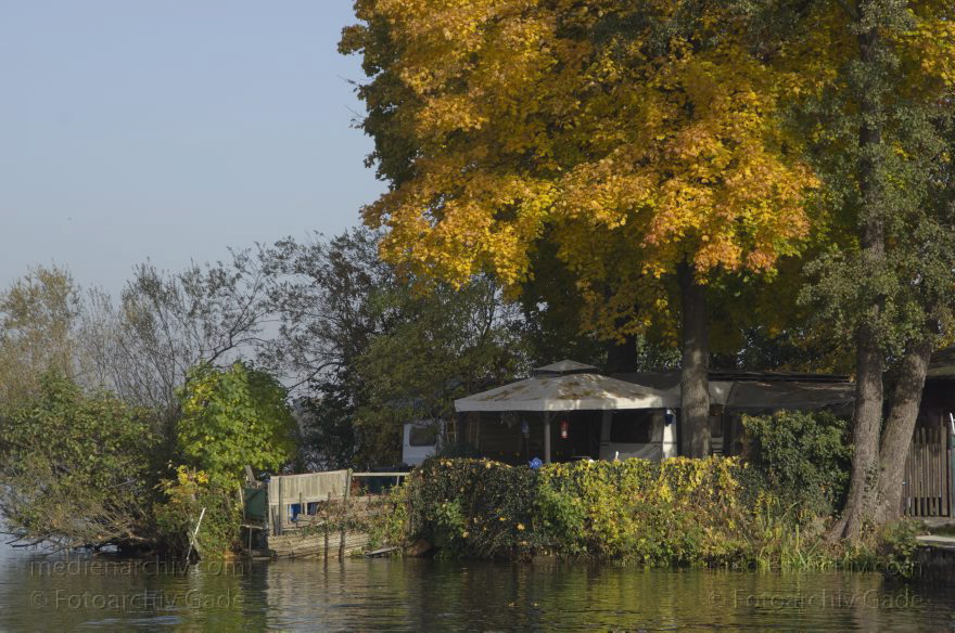 Berlin. Havel Herbstlaub
20. 10. 2012. Berlin. Obere Havel. Herbstlaub
Schlüsselwörter: Berlin;Deutschland;Fluss;Germany;Havel;Herbstlaub;Obere Havel;2012;Reinickendorf
