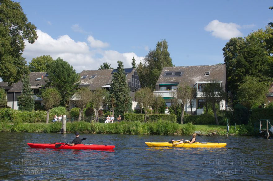 Berlin. Havel. Kajaks. Paddeln
1. 9. 2012. Berlin. Obere Havel. Fluss. Kajaks. Paddeln
Schlüsselwörter: Berlin;Deutschland;Fluss;Germany;Havel;Kajak;Obere Havel;2012;paddeln
