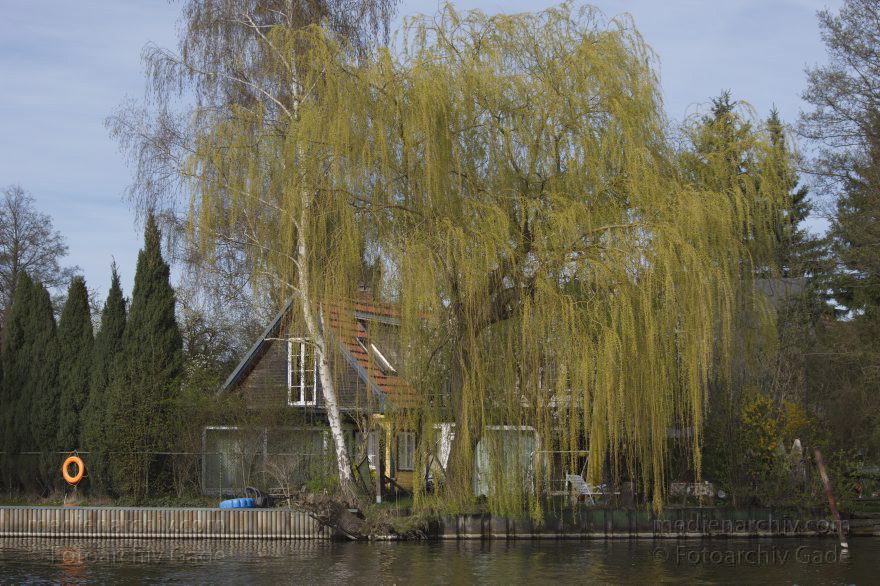Berlin.Heiligensee. An der Havel
2015. Berlin. Reinickendorf. Heiligensee. Grundstück an der Havel
Schlüsselwörter: 2015;Berlin;Fluss;Havel;Heiligensee;Reinickendorf