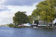 Dateiname=Berlin-Havel-Heiligensee-20121014-131.jpg
Dateigröße=247KB
Abmessungen: 880x584
hinzugefügt am: 04. Januar 2016 Berlin-Havel-Heiligensee-20121014-131.jpg