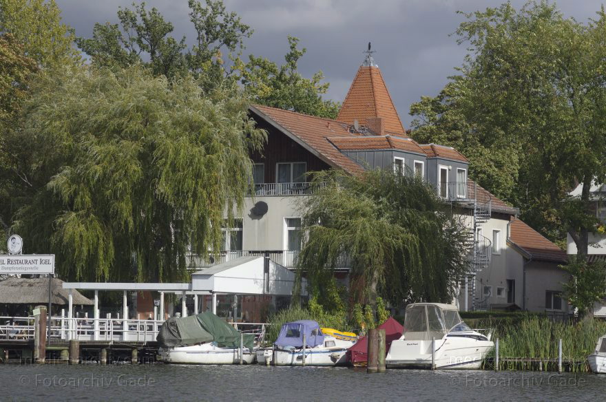 Berlin. Tegelort. Havel Boote.
30. 9. 2012. Berlin. Tegelort. Obere Havel. Fluss. Boote.
Schlüsselwörter: Berlin;Boote;Deutschland;Fluss;Germany;Havel;Obere Havel;Reinickendorf;2012;Tegelort