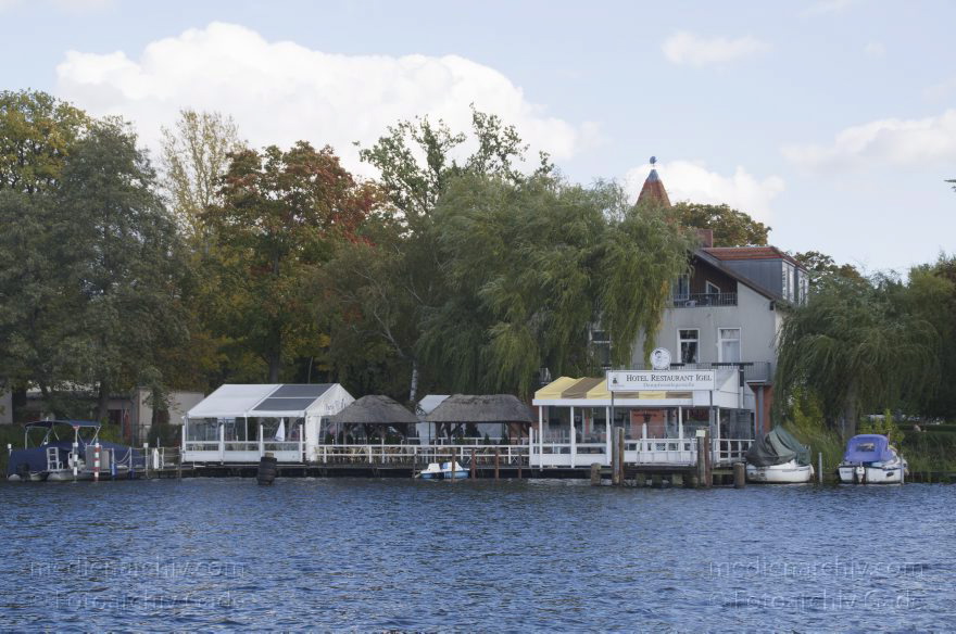 Berlin. Spandau. Havel
14. 10. 2012. Berlin. Spandau. Obere Havel. Fluss
Schlüsselwörter: Berlin;Boote;Deutschland;Fluss;Germany;Havel;Liegeplatz;Marina;Obere Havel;2012;Reinickendorf
