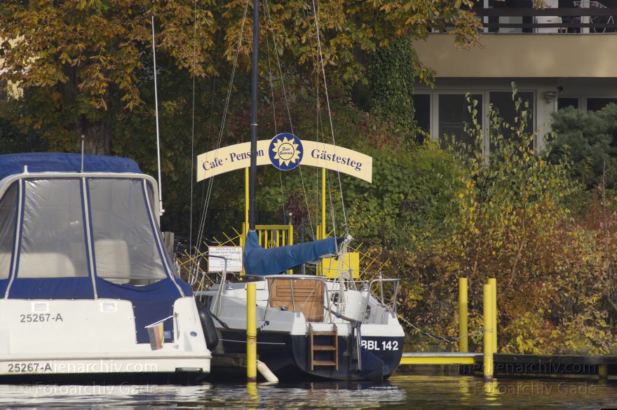 Berlin. Spandau. Havel
20. 10. 2012. Berlin. Spandau. Obere Havel. Fluss
Schlüsselwörter: Berlin;Boote;Deutschland;Fluss;Germany;Havel;Liegeplatz;Obere Havel;2012;Reinickendorf