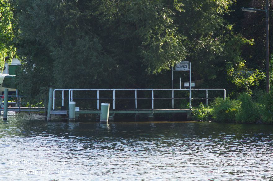 Berlin. Havel Anlegestellen der Fähre Odin IV
1. 9. 2012. Berlin. Obere Havel. Fluss. Anlegestellen der Fähre Odin IV
Schlüsselwörter: Berlin;Deutschland;Fluss;Germany;Havel;2012;Obere Havel