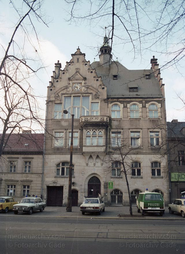 Berlin. Köpenick. Polizei
18. Januar 1991. Berlin. Köpenick. Polizei
Schlüsselwörter: Berlin;Deutschland;Germany;1991;Köpenick