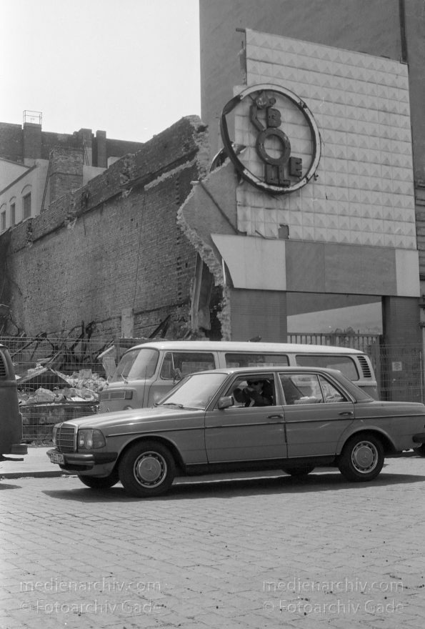 Berlin. Kreuzberg.
6. 6. 1987. Berlin. Kreuzberg.
Schlüsselwörter: Berlin;Deutschland;Germany;1987;Kreuzberg
