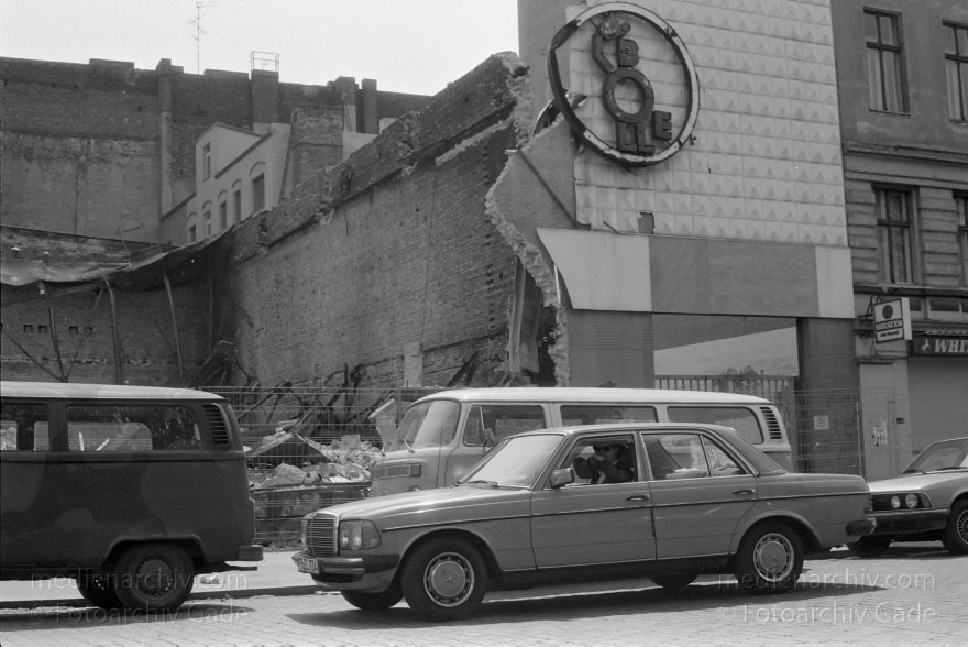 Berlin. Kreuzberg.
6. 6. 1987. Berlin. Kreuzberg.
Schlüsselwörter: Berlin;Deutschland;Germany;1987;Kreuzberg