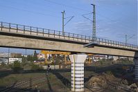 Dateiname=Berlin-Mitte-Moabit-Eisenbahnbruecke-20050515-29.jpg
Dateigröße=182KB
Abmessungen: 880x586
hinzugefügt am: 04. Januar 2016 Berlin-Mitte-Moabit-Eisenbahnbruecke-20050515-29.jpg