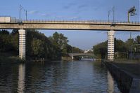 Berlin-Mitte-Moabit-Eisenbahnbruecke-20050515-58.jpg