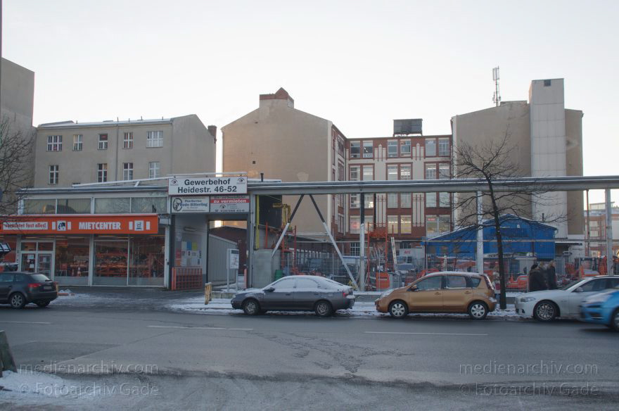 Berlin. Moabit. Heidestraße
7. 12. 2012. Berlin. Mitte. Moabit. Heidestraße
Schlüsselwörter: Berlin;Deutschland;Germany;Heidestraße;Mitte;Moabit;2012;Tiergarten