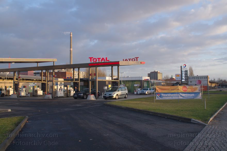 Berlin. Moabit. Heidestraße. Baugebiet Europacity. Tankstelle von Total
27. 12. 2012. Berlin. Mitte. Moabit. Heidestraße. Baugebiet Europacity. Tankstelle von Total
Schlüsselwörter: Berlin;Deutschland;Germany;Heidestraße;Mitte;Moabit;Tankstelle;Tiergarten;2012;Total
