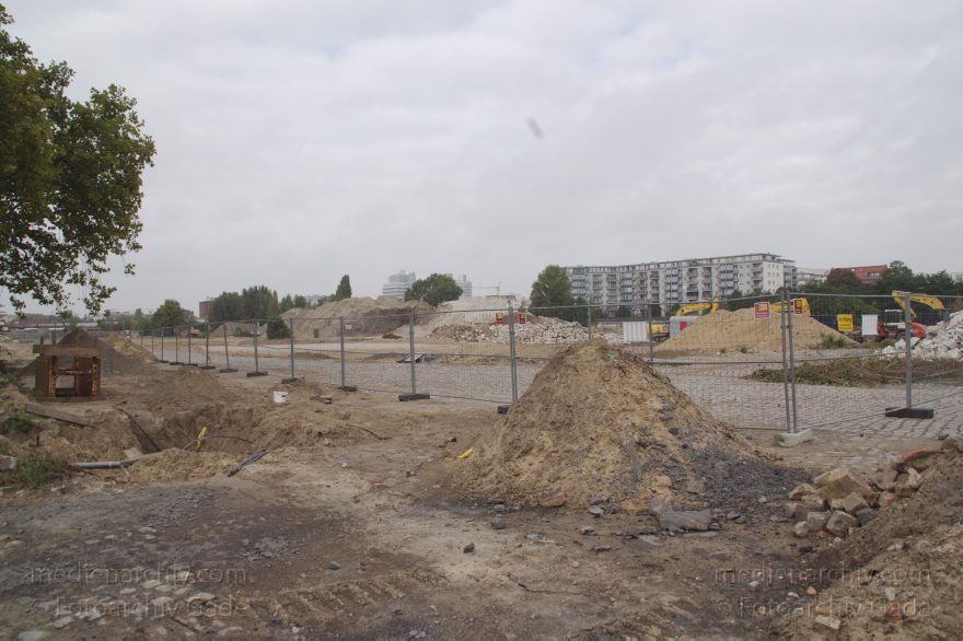 Berlin. Moabit. Heidestraße. Baustelle
6. 10. 2013. Berlin. Mitte. Moabit. Heidestraße. Baustelle
Schlüsselwörter: Baustelle;Berlin;Germany;Heidestraße;Mitte;2013;Moabit