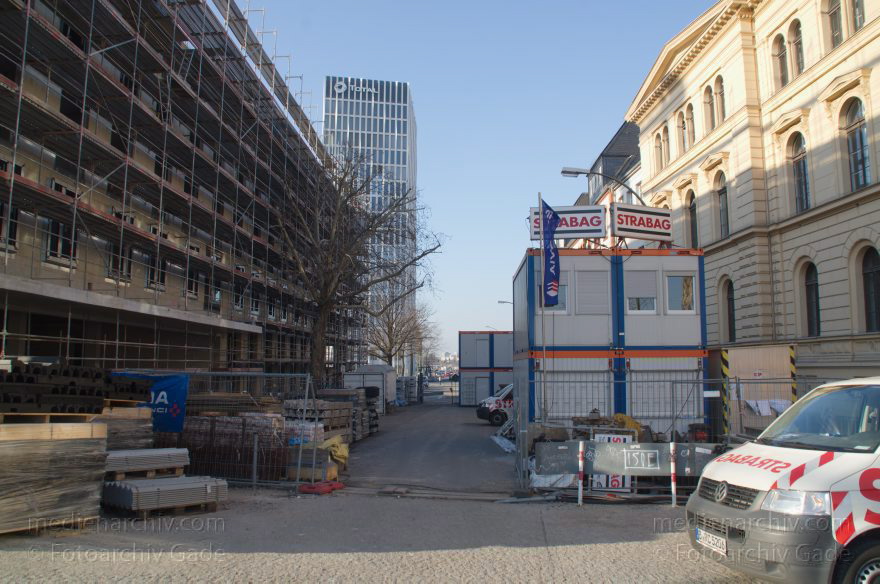 Berlin. Moabit. Heidestraße
25. 2. 2014. Berlin. Mitte. Moabit. Baustelle Eurocity an der Heidestraße
Schlüsselwörter: Baustelle;Berlin;Eurocity;Germany;Heidestraße;Mitte;2014;Moabit