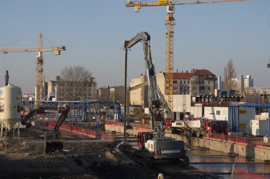 Berlin. Moabit. Heidestraße
25. 2. 2014. Berlin. Mitte. Moabit. Baustelle Eurocity an der Heidestraße. Total Hochhaus
Schlüsselwörter: Baustelle;Berlin;Eurocity;Germany;Heidestraße;Mitte;Moabit;2014;Total Hochhaus