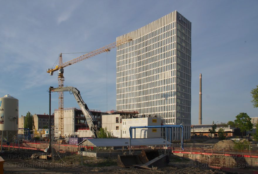 Berlin. Moabit. Heidestraße. Total Hochhaus
17. 4. 2014. Berlin. Mitte. Moabit. Baustelle Eurocity an der Heidestraße. Total Hochhaus
Schlüsselwörter: Baustelle;Berlin;Eurocity;Heidestraße;Hochhaus;Mitte;Moabit;2014;Total