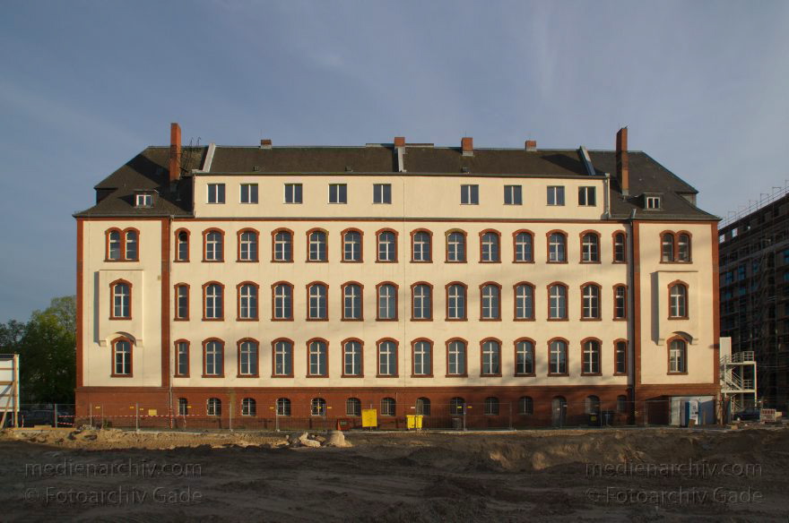 Berlin. Moabit. Heidestraße. Sozialgericht
17. 4. 2014. Berlin. Mitte. Moabit. Baustelle Eurocity an der Heidestraße. Sozialgericht
Schlüsselwörter: Baustelle;Berlin;Eurocity;Heidestraße;Mitte;Moabit;2014;Sozialgericht