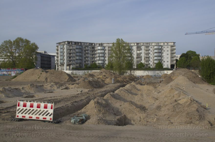 Berlin. Moabit. Heidestraße
17. 4. 2014. Berlin. Mitte. Moabit. Baustelle Eurocity an der Heidestraße
Schlüsselwörter: Baustelle;Berlin;Eurocity;Heidestraße;Mitte;2014;Moabit