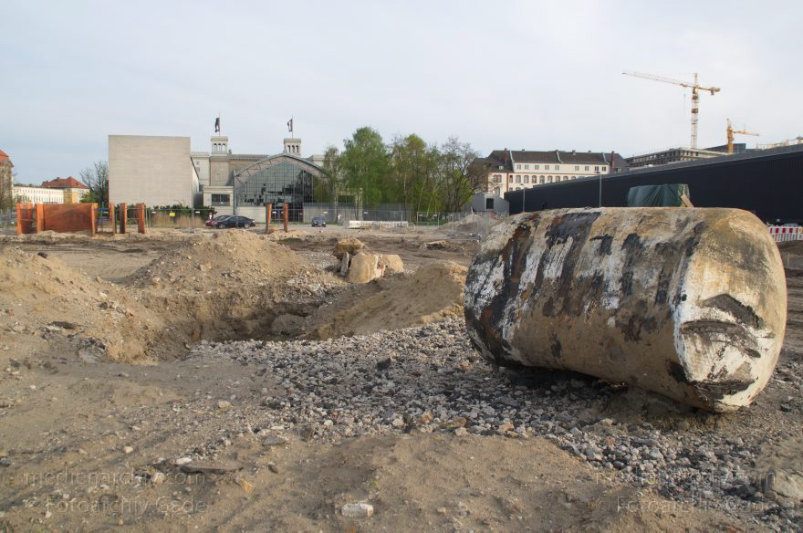 Berlin. Moabit. Heidestraße
17. 4. 2014. Berlin. Mitte. Moabit. Baustelle Eurocity an der Heidestraße
Schlüsselwörter: Baustelle;Berlin;Eurocity;Hamburger Bahnhof;Heidestraße;Mitte;2014;Moabit