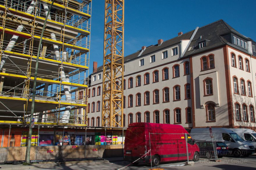 Berlin. Moabit. Baustelle
21. 4. 2015. Berlin. Mitte. Moabit. Heidestraße. Baustellen im Einzugsberich der Europacity. Sozialgericht
Schlüsselwörter: 2015;Baustelle;Berlin;Europacity;Heidestraße;Mitte;Sozialgericht