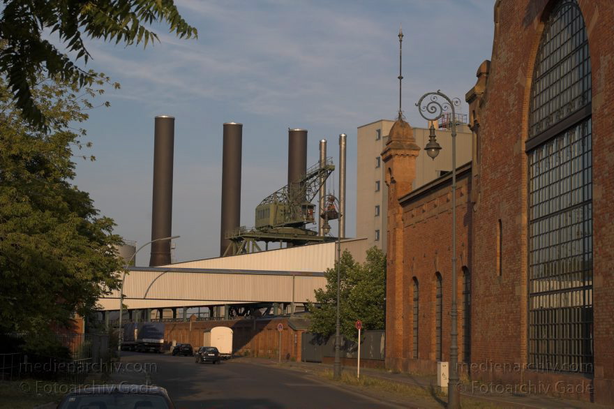 Berlin. Moabit. Kraftwerk. Stromerzeugung
27. 7. 2005. Berlin. Mitte. Moabit. Kraftwerk. Stromerzeugung
Schlüsselwörter: Berlin;Bewag;Deutschland;Energiegewinnung;Energiewirtschaft;Germany;Kraftwerk;Moabit;Spree;Stromerzeugung;Tiergarten;2005;Vattenfall
