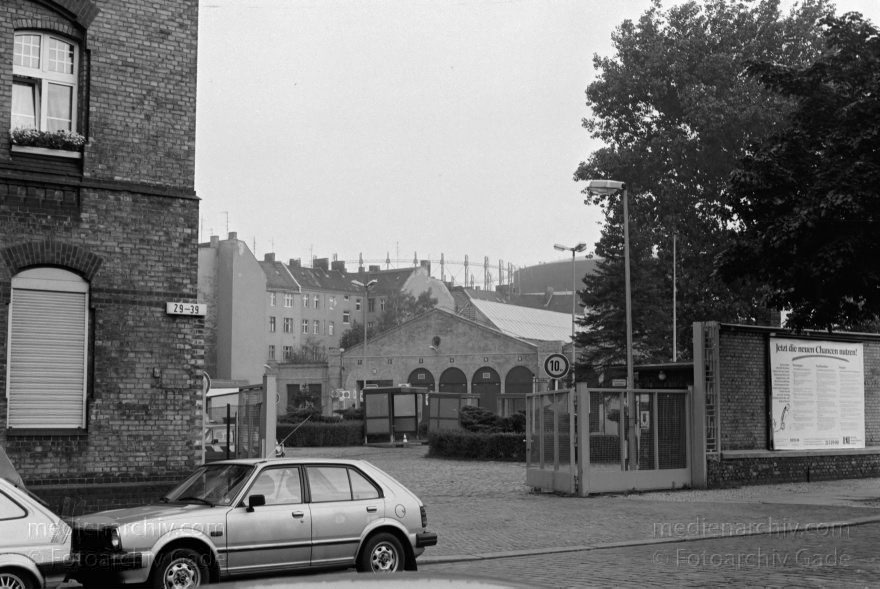 Berlin. Moabit
22. 7. 1989. Berlin. Moabit
Schlüsselwörter: Berlin;Deutschland;Germany;Moabit;1989;Tiergarten