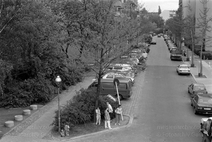 Berlin. Moabit
9. 5. 1992. Berlin. Moabit. Salzwedeler Straße
Schlüsselwörter: Berlin;Deutschland;Germany;Moabit;Salzwedeler Straße;1992;Tiergarten