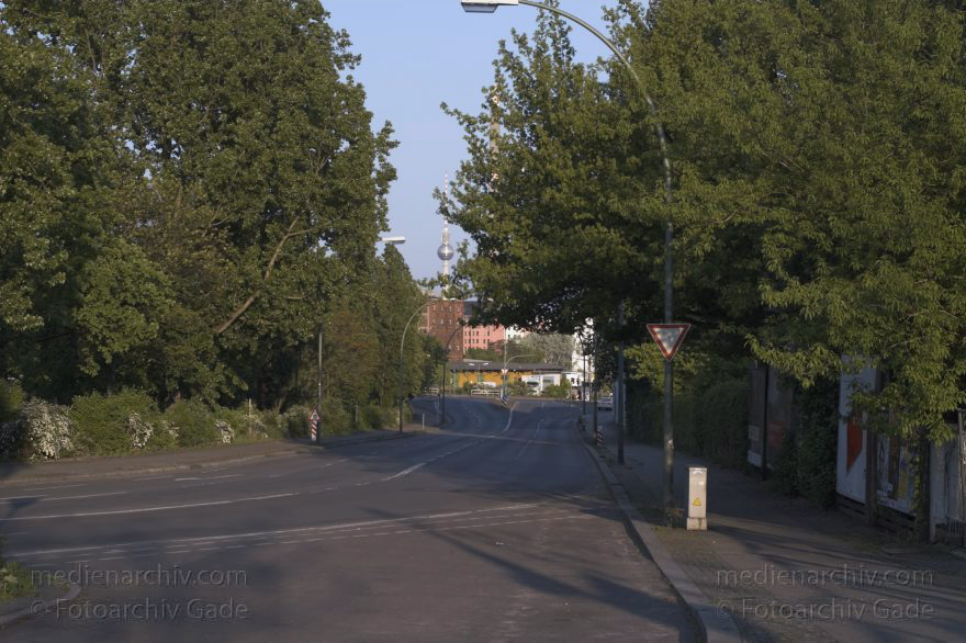 Berlin. Moabit. Heidestraße
15. 5. 2005. Berlin. Mitte. Moabit. Heidestraße
Schlüsselwörter: Berlin;Deutschland;Germany;Heidestraße;Mitte;Moabit;2005;Tiergarten
