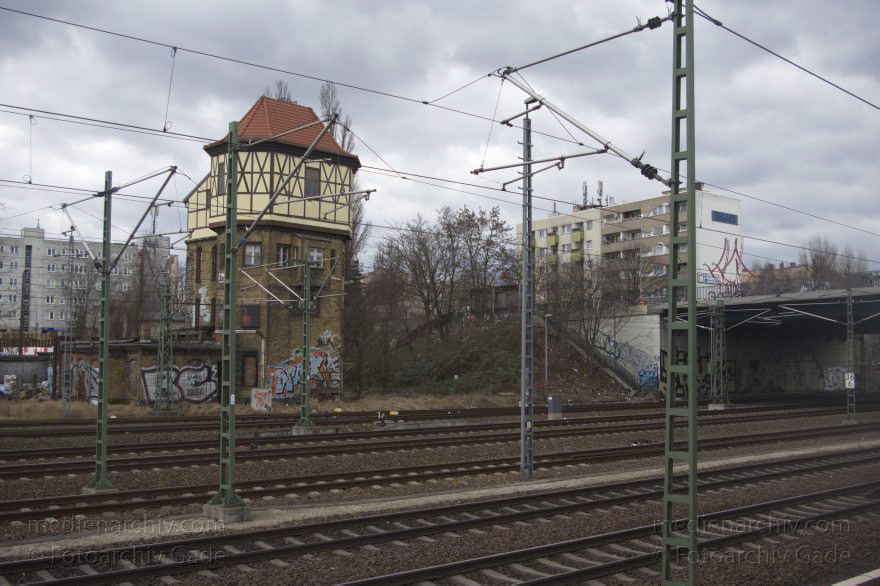 Berlin. Moabit. Beusselstraße
2015. Berlin. Mitte. Moabit. Bahngelände bei der Beusselstraße
Schlüsselwörter: 2015;Berlin;Beusselstraße;Eisenbahn;Gleise;Mitte;Moabit;Schienen