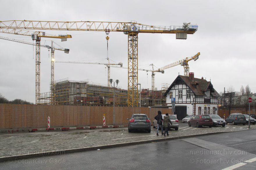 Berlin. Moabit. Baustelle Bundesministerium des Inneren. Restaurant Paris Moskau
6. 1. 2013. Berlin. Mitte. Moabit. Baustelle Bundesministerium des Inneren. Restaurant Paris Moskau
Schlüsselwörter: Berlin;Bundesministerium des Inneren;Deutschland;Germany;Mitte;Moabit;Paris Moskau;Restaurant;2013;Tiergarten