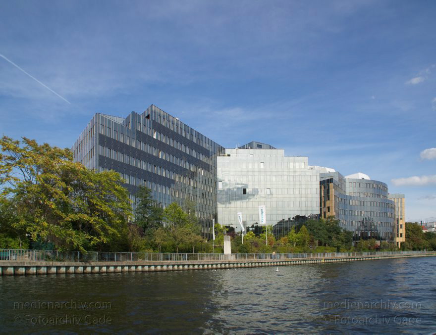 Berlin. Moabit. Spree
25. 9. 2012. Berlin. Mitte. Moabit. Fluss Spree
Schlüsselwörter: Berlin;Deutschland;Fluss;Germany;Moabit;river;Spree;Spreebogen;2012;Tiergarten