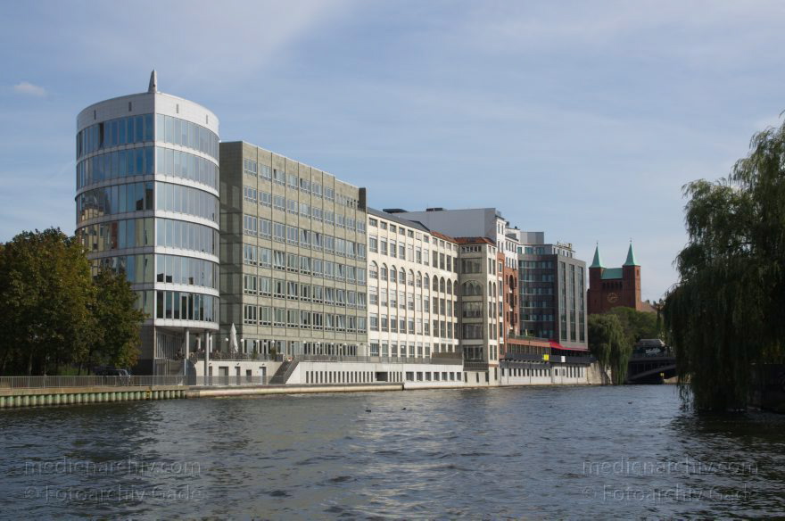 Berlin. Moabit. Spree
25. 9. 2012. Berlin. Mitte. Moabit. Fluss Spree
Schlüsselwörter: Berlin;Deutschland;Fluss;Germany;Moabit;river;Spree;Spreebogen;2012;Tiergarten