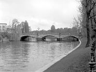 Dateiname=Berlin-Mitte-Moabit-Spree-1991-087.jpg
Dateigröße=204KB
Abmessungen: 880x658
hinzugefügt am: 04. Januar 2016 Berlin-Mitte-Moabit-Spree-1991-087.jpg