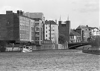 Dateiname=Berlin-Mitte-Moabit-Spree-19920419-41.jpg
Dateigröße=248KB
Abmessungen: 880x616
hinzugefügt am: 04. Januar 2016 Berlin-Mitte-Moabit-Spree-19920419-41.jpg