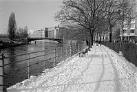 Dateiname=Berlin-Mitte-Moabit-Spree-199602-18.jpg
Dateigröße=266KB
Abmessungen: 880x592
hinzugefügt am: 04. Januar 2016 Berlin-Mitte-Moabit-Spree-199602-18.jpg