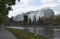Dateiname=Berlin-Mitte-Moabit-Spree-20080504-052a.jpg
Dateigröße=233KB
Abmessungen: 880x579
hinzugefügt am: 04. Januar 2016 Berlin-Mitte-Moabit-Spree-20080504-052a.jpg