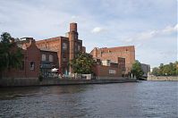 Berlin-Mitte-Moabit-Spree-20120925-152.jpg