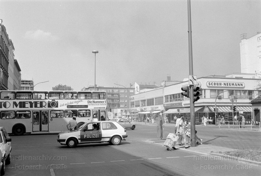 Berlin. Turmstraße. Feuer. Brennendes Haus
21. 5. 1993. Berlin. Mitte. Moabit. Turmstraße
Schlüsselwörter: Berlin;Deutschland;Germany;Moabit;Tiergarten;1993;Turmstraße
