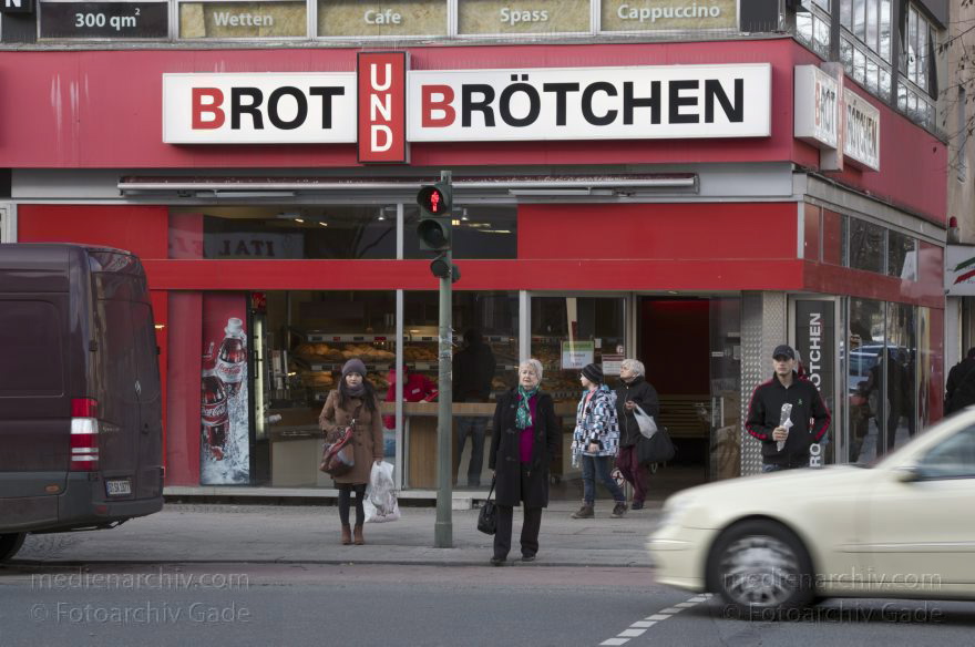 Berlin. Moabit. Turmstraße
23. 2. 2012. Berlin. Mitte. Moabit. Turmstraße. Brot und Brötchen
Schlüsselwörter: Berlin;Deutschland;Einkaufsstraße;Germany;Moabit;Tiergarten;2012;Turmstraße