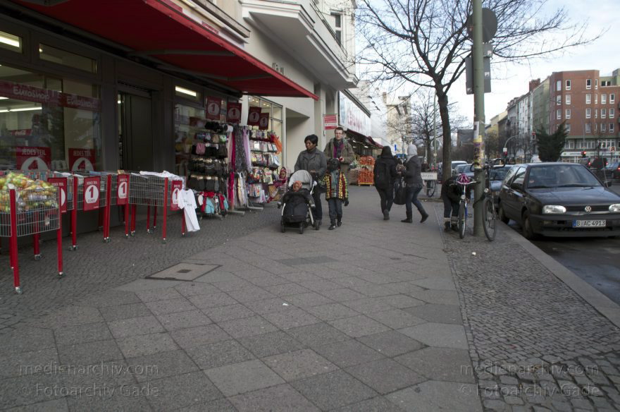 Berlin. Moabit. Turmstraße
23. 2. 2012. Berlin. Mitte. Moabit. Turmstraße
Schlüsselwörter: Berlin;Deutschland;Einkaufsstraße;Germany;Moabit;Tiergarten;2012;Turmstraße