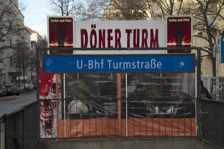 Berlin. Moabit. Turmstraße
23. 2. 2012. Berlin. Mitte. Moabit. Turmstraße
Schlüsselwörter: Berlin;Deutschland;Einkaufsstraße;Germany;Moabit;Tiergarten;2012;Turmstraße