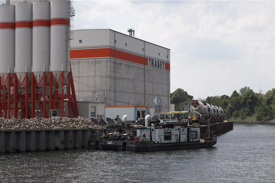 Berlin. Moabit. Westhafen
22. 5. 2011. Berlin. Moabit. Westhafen
Schlüsselwörter: Berlin;Binnenschiffe;Deutschland;Germany;Moabit;Schiffe;2011;Westhafen